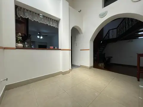 Depto Tipo Casa en Venta de 5 ambientes