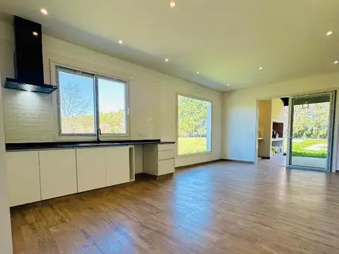 Casa en venta 4 ambientes en cardales