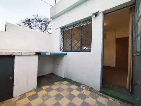 ALQUILER APARTAMENTO DE 1 DORM. EN BUCEO C/PATIO