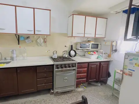 casa tipo ph en planta alta con terraza RETASADA