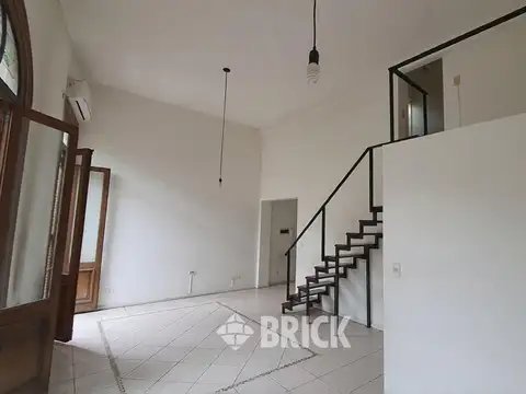 Depto Tipo Casa en Venta 40 años