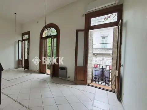Depto Tipo Casa 3 ambientes con 2 baños