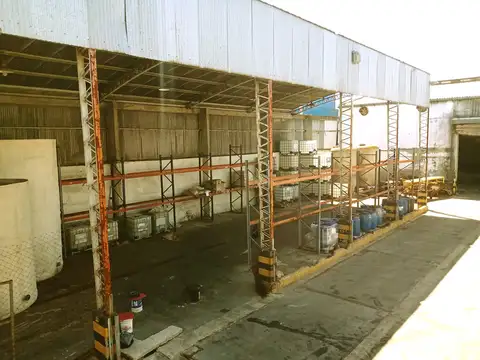 Galpón-Depósito de 3.438 m² con Playón para Camiones. Gibraltar 1912, Avellaneda, Parque Industrial