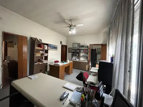 CASA 4 AMBIENTES - HURLINGHAM (Parque Johnston)