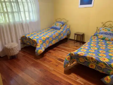 Casa 5 ambientes con 3 baños