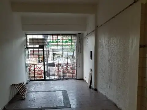 Local en Alquiler en Floresta, $ 4.200.000