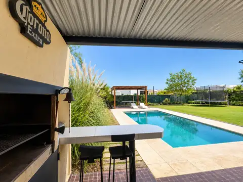 Casa en Venta en Santa Isabel, USD 145.000