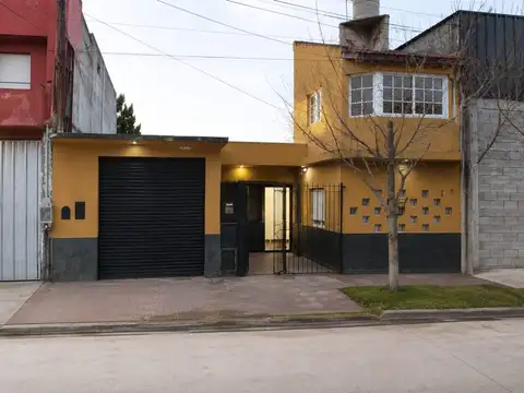 CASA 2 DORMITORIOS EN VENTA EN DOLORES +DPTO
