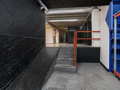 Galpon en Venta 55  mts Fondo