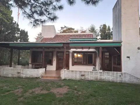 Casa 3 ambientes con 2 baños