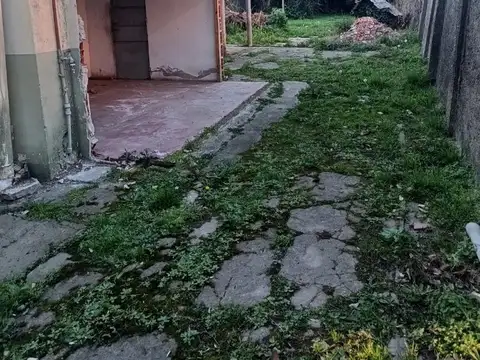 CASA A REMODELAR  EN PASO DEL REY. OPORTUNIDAD
