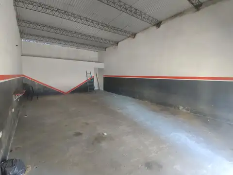 Avenida Luro al 4700 e/ Founier e Inca