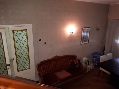 VENDO HERMOSA CASONA EN 63 Y 116-LA PLATA