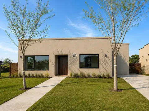 Casa  en Venta en Barrio San Ramón, Pilar del Este, Pilar