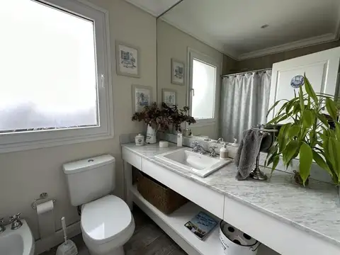 Jorge Newbery 5005, Mar Del Plata, Buenos Aires, Argentina.