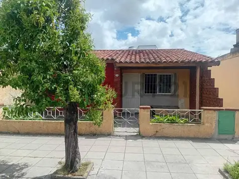 CHALET 3 AMBIENTES EN ALQUILER EN ISIDRO CASANOVA!