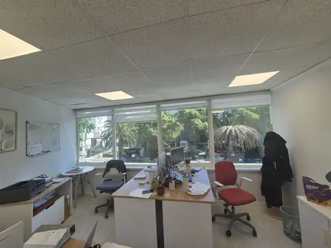 Avenida Luis Alberto de Herrera 1200