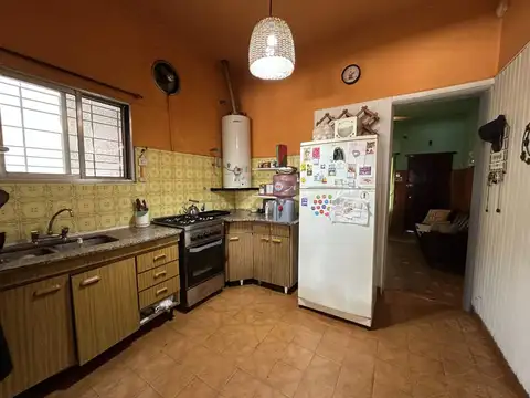 Casa 3 ambientes con 1 baño