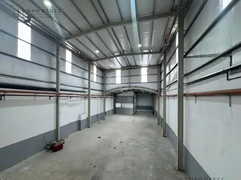 Galpón deposito 660 m2 en Paternal
