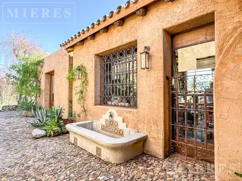 Casa sobre doble lote a la laguna en alquiler de verano. Santa Clara, Villa Nueva