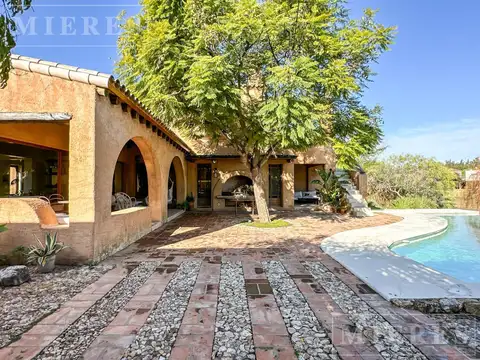 Casa en Alquiler Temporal con 4 cocheras