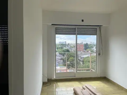 DEPARTAMENTO 2 AMBIENTES AL FRENTE CON BALCON CORRIDO