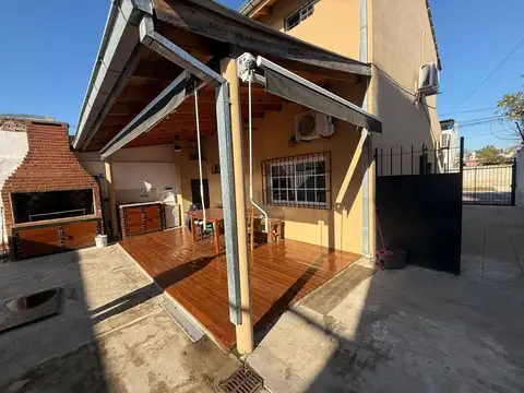 VENTA 4 AMB 2 PLANTAS PILETA QUINCHO ADOLFO SOURDE