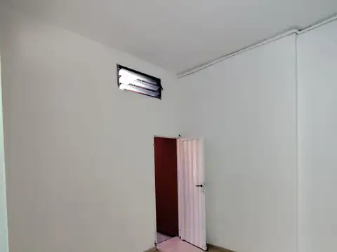 Depto Tipo Casa en Alquiler en Isidro Casanova, $ 260.000