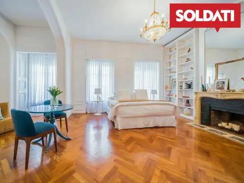 Casa en Venta con 5 cocheras