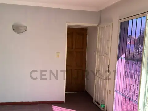 9 de julio 2100, Piso 1