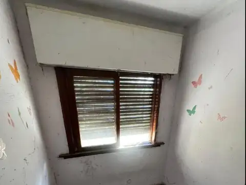 Casa 5 ambientes con 1 baño