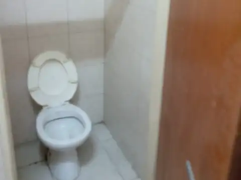 LINIERS. LISANDRO DE LA TORRE 200. LOCAL COMERCIAL HABILITADO GASTRONOMIA