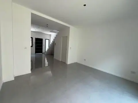 Depto Tipo Casa 3 ambientes con 1 baño