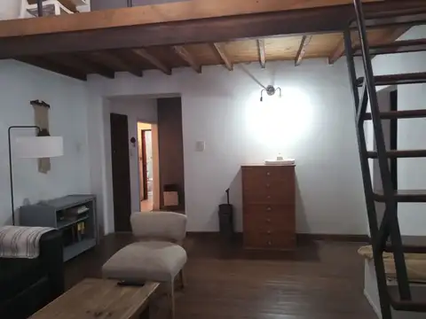Casa 6 ambientes con 2 baños