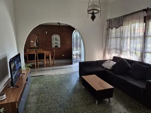 Depto Tipo Casa en Venta con 2 cocheras