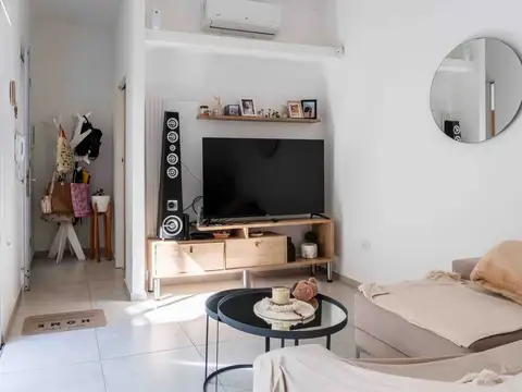 Depto Tipo Casa 4 ambientes con 2 baños