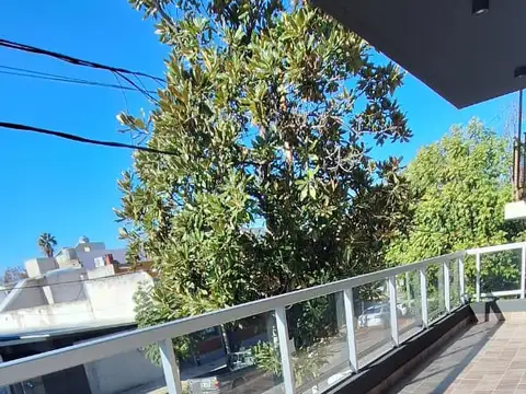 VERSALLES ECHENAGUCIA 1200 A ESTRENAR 3 AMB. + BALCON 1ER.PISO FRENTE CALIDAD A ESTRENAR !