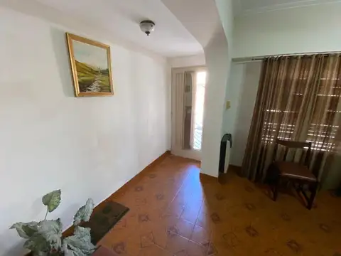 Casa en Alquiler en Ramos Mejía, $ 690.000