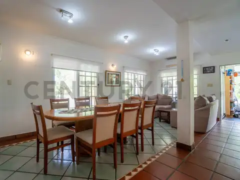 Casa en venta en Campos de Roca 1