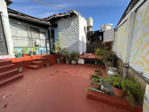 VENTA - CASA PB 4 AMB + DEPTO PA 3 AMB - IDEAL INVERSOR - A REFACCIONAR - VILLA MAIPU