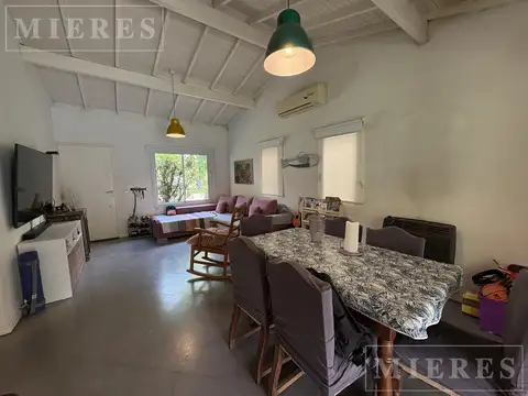 Casa 4 ambientes con 1 baño