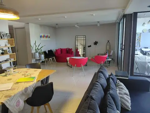Casa 5 ambientes con 5 baños