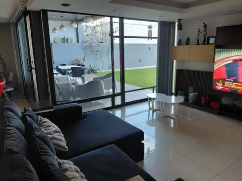 Casa en Venta en Villa Nueva de Guaymallen, USD 290.000