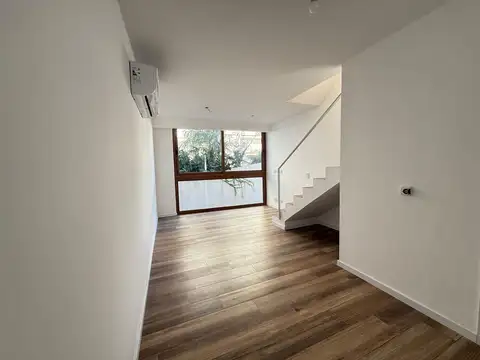 Depto Tipo Casa 3 ambientes con 1 baño