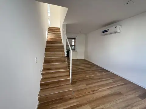 Depto Tipo Casa en Venta en Caballito, USD 250.000