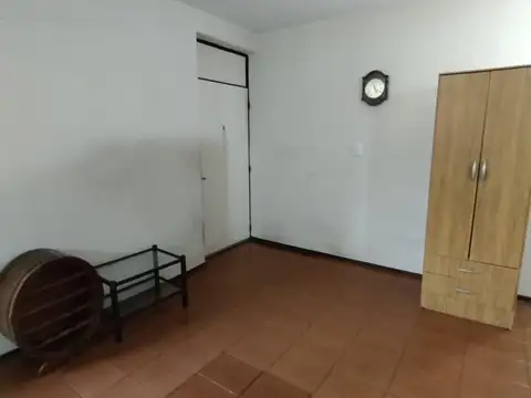 Mena 2216 , Piso 1