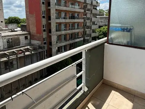 Departamento en alquiler de 1 Dormitorio externo cerca de facultad y terminal de omnibus