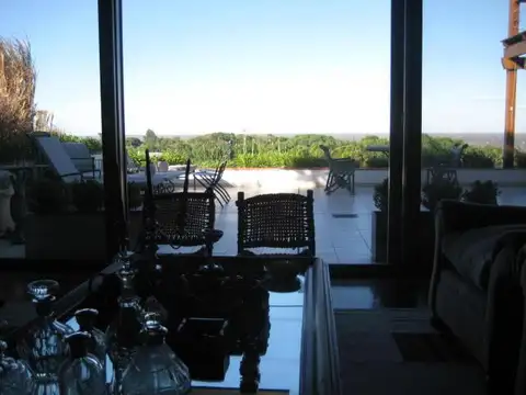 Casa en Alquiler Temporal con 1 cochera