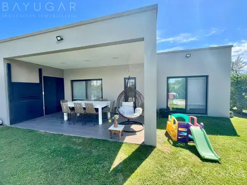 Casa en Venta en La Cañada - Los Arces, USD 218.000