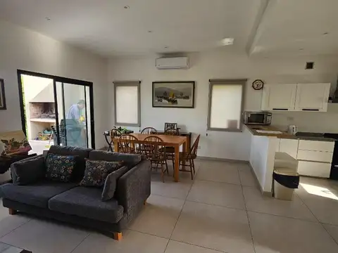 Casa en Alquiler de 3 dormitorios